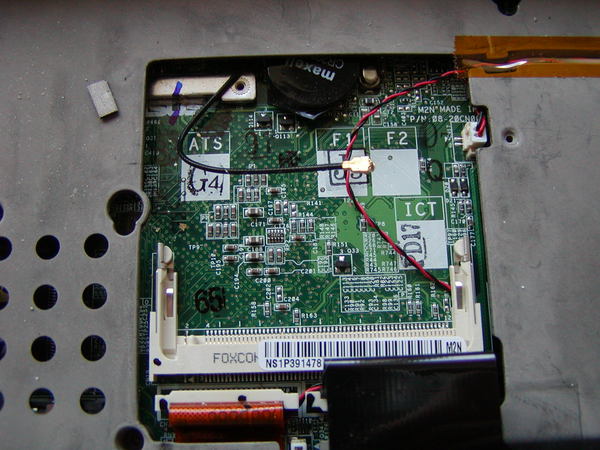 Installing a new wireless mini-pci card in an Asus M2400N laptop