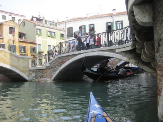 High Water Gondola Rowing - Crouching - 4