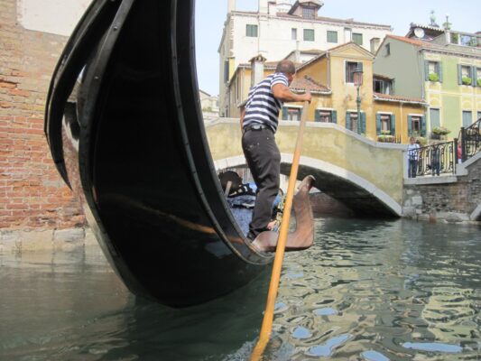 High Water Gondola Rowing - Edging - 1