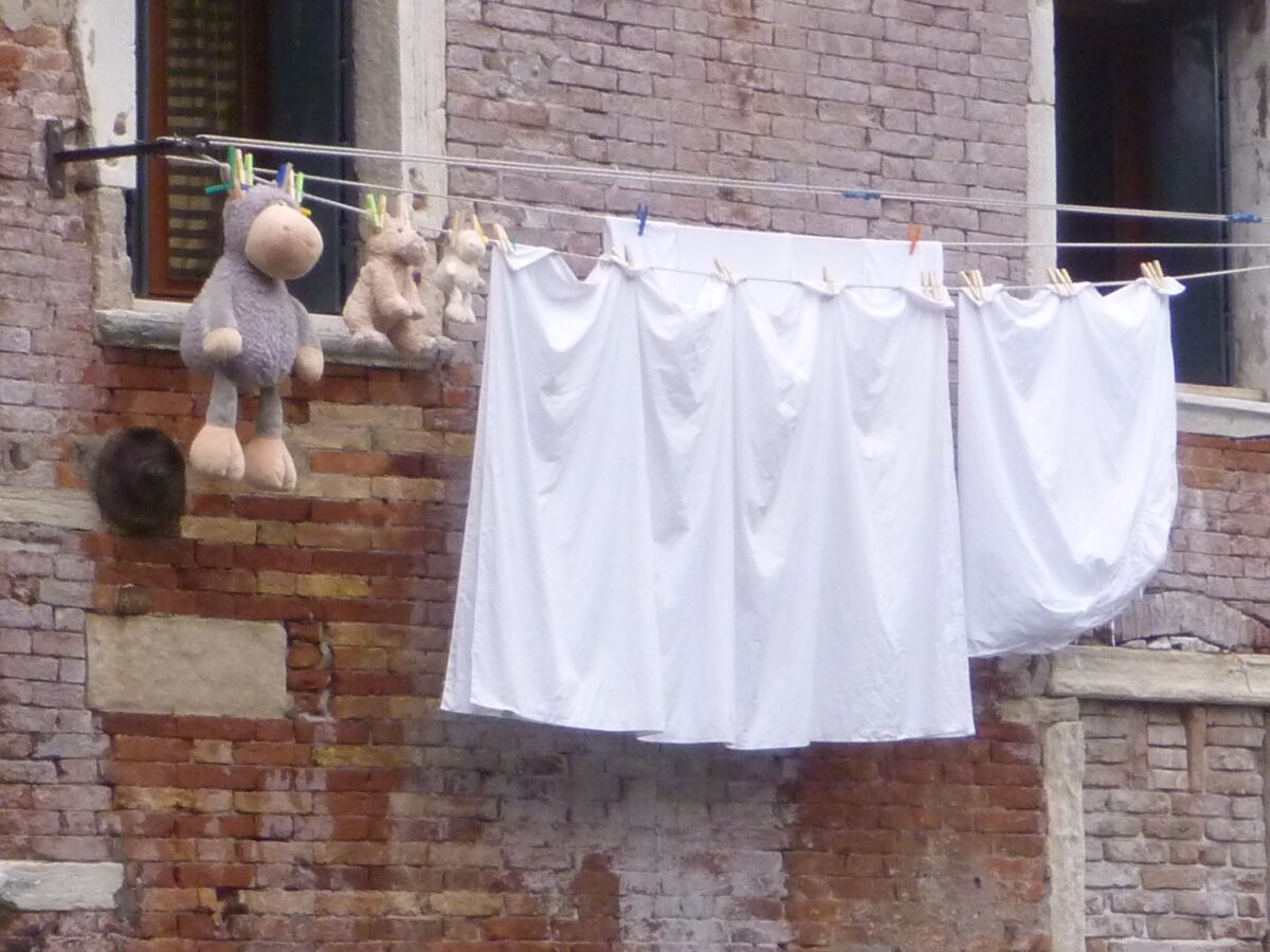 Laundry line - puppets
