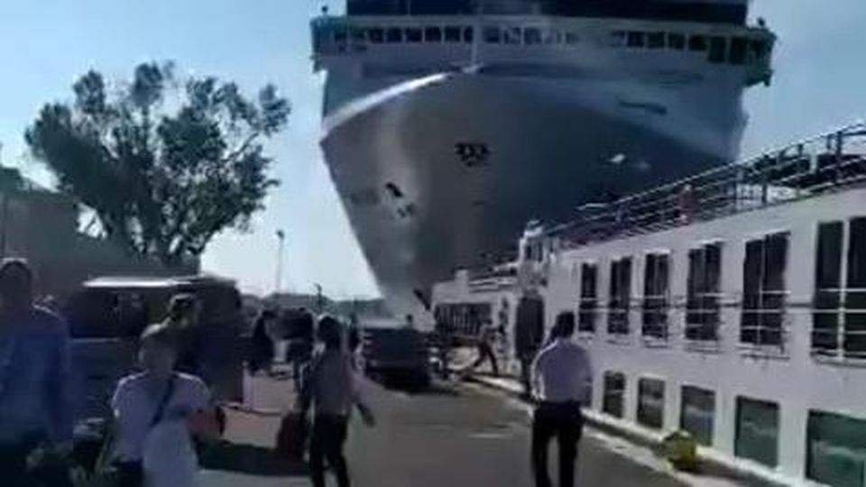 Cruise ship accident in Venice