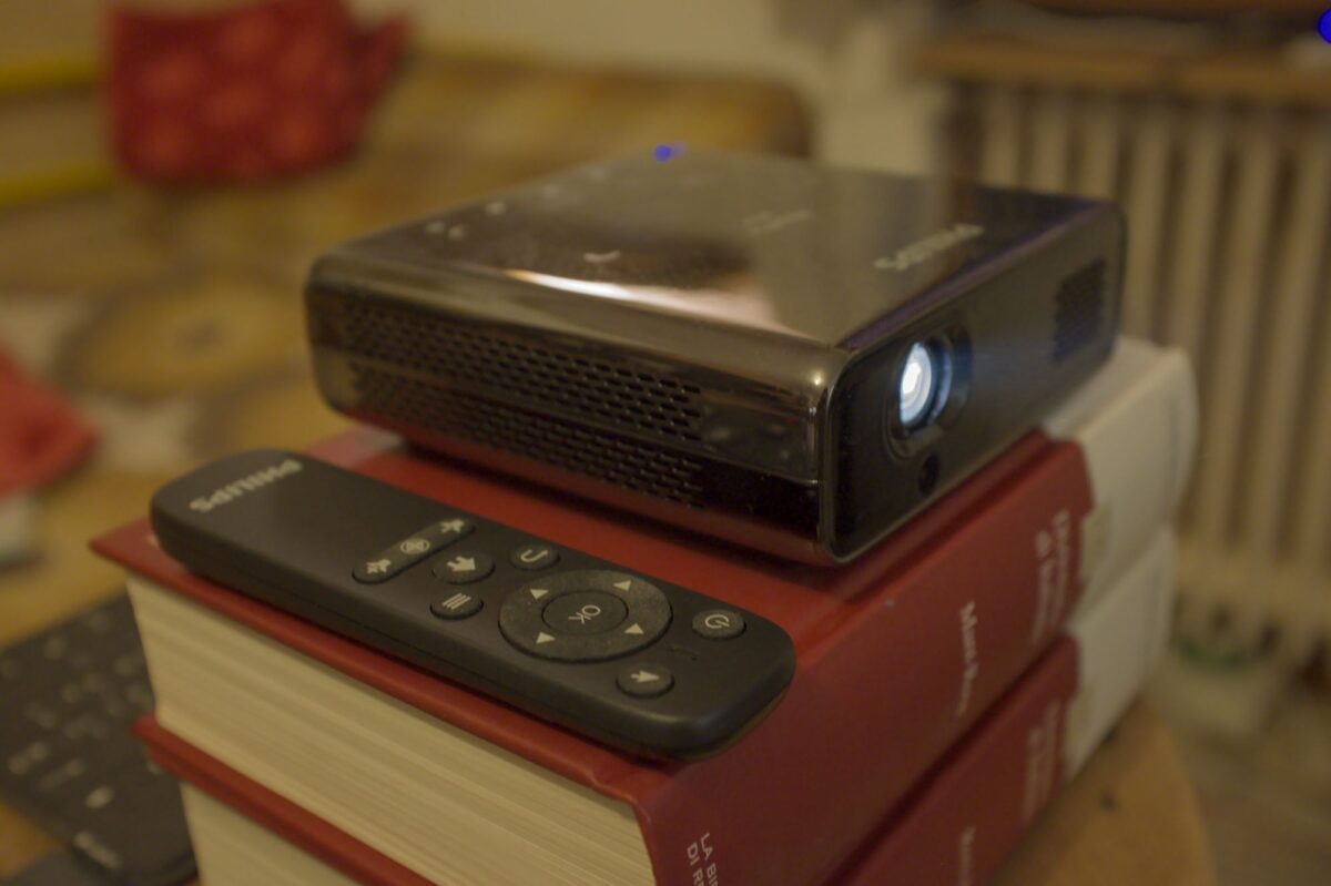 Philips PicoPix Max portable projector