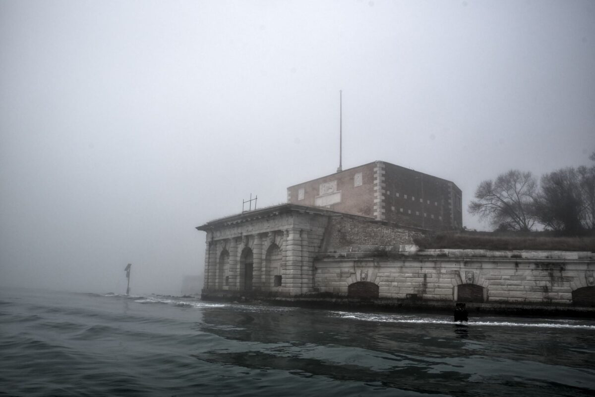 The Venetian lagoon on the fog - Sant'Andrea